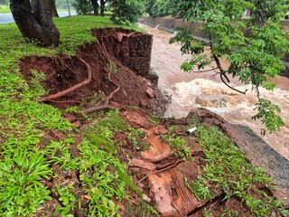 Chuva forte volta a atingir Capital com alerta de temporal em 78 municípios Chuva forte volta a atingir Capital com alerta de temporal em 78 municípios