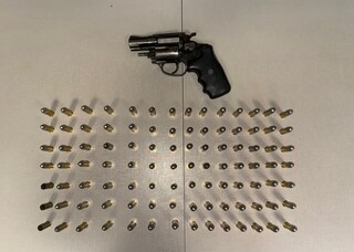 Pai &eacute; preso com arma ap&oacute;s amea&ccedil;ar quebrar pesco&ccedil;o de beb&ecirc;