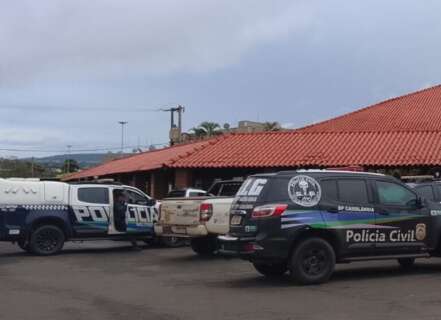 Homem &eacute; morto a facadas no estacionamento de churrascaria 