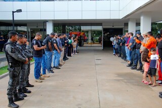 Ap&oacute;s 7 anos de luta contra dois tipos de c&acirc;ncer, Maria tocou o sino da cura