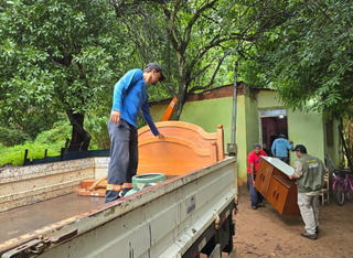Rio Aquidauana atinge 6,70 metros e ribeirinhos deixam &aacute;reas de risco