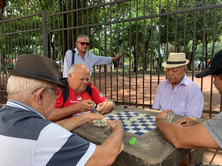 Moda agora é chamar idoso de "nolt"; mas para alguns parece piada