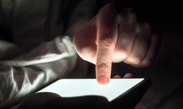 Uso de intelig&ecirc;ncia artificial em conte&uacute;dos falsos cresce 308% em 1 ano