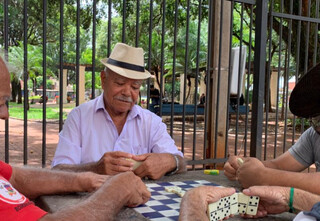 Moda agora &eacute; chamar idoso de "nolt"; mas para alguns parece piada