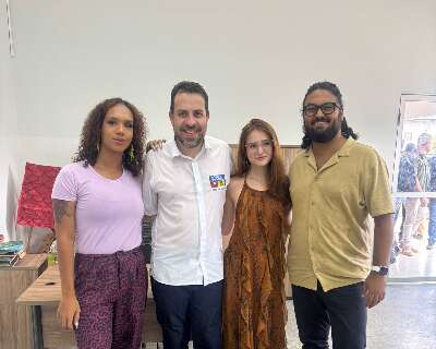 Na periferia, Boulos aproveita para se reunir com influenciadores digitais