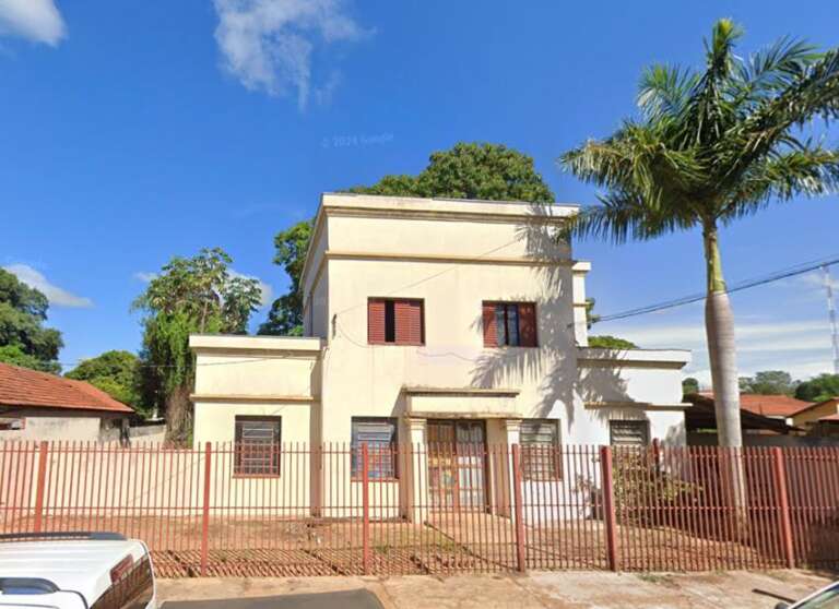 Prédio Comercial localizado no centro da cidade de Água Clara que está em leilão (Foto: Divulgação / Imóvel Correios)