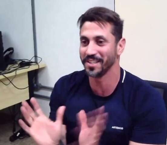 Policial muda vers&atilde;o sobre "dinheiro de muamba" e bota culpa em TDAH