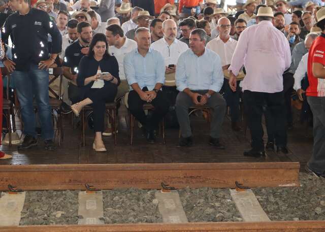 Novembro &eacute; a aposta do governo para encerrar a novela da Malha Oeste