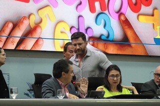 Assistentes de educação infantil ameaçam greve: "Sem nós, a Emei não abre" Assistentes de educação infantil ameaçam greve: "Sem nós, a Emei não abre"