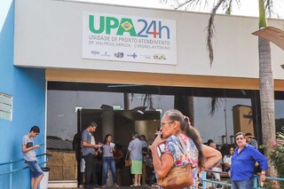 Elitiza&ccedil;&atilde;o e sal&aacute;rio baixo levam culpa por filas em cidade lotada de m&eacute;dicos