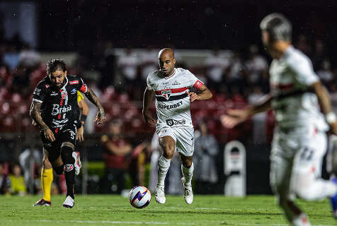 S&atilde;o Paulo vence Primavera de virada e reage no Paulist&atilde;o