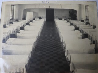 Maria vive h&aacute; 80 anos na escola onde chegou como aluna e foi diretora