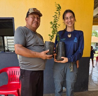 Professora &eacute; premiada por plantio de mudas raras em terra ind&iacute;gena de MS