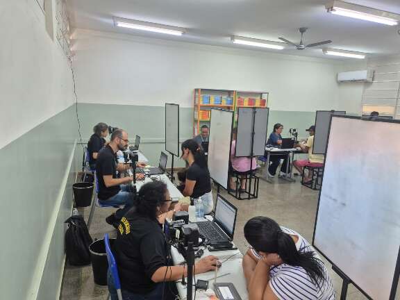 Com prazo encerrando, eleitores correm para regularizar t&iacute;tulo e garantir voto