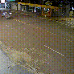 Motociclista sem CNH empina moto e causa acidente na Avenida Tamandar&eacute;