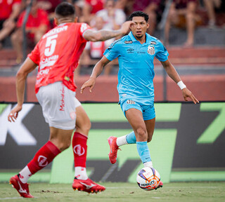 Rony marca pela primeira vez, Santos vence o Noroeste e se livra do rebaixamento