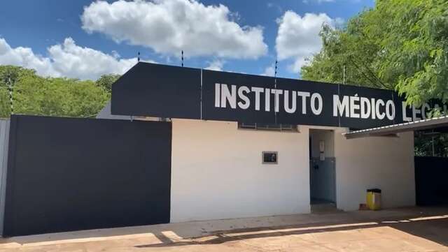 Homem morre ap&oacute;s roubar ve&iacute;culo e capotar durante fuga na rodovia