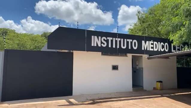 Homem morre ap&oacute;s roubar ve&iacute;culo e capotar durante fuga na rodovia