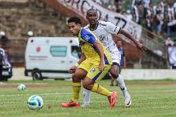 L&iacute;der invicto e jejum na parte de baixo marcam primeiras rodadas do estadual