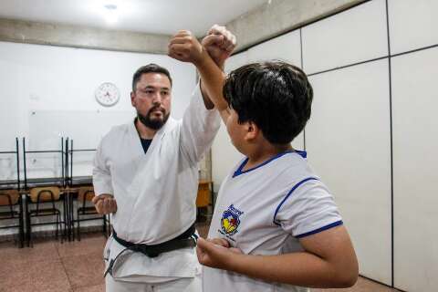 Leonardo ensina karat&ecirc; para manter viva uma heran&ccedil;a de Okinawa