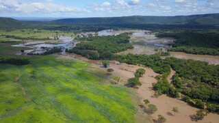 Ap&oacute;s 5 dias do fim dos temporais, &aacute;gua ainda n&atilde;o baixou em Rio Negro