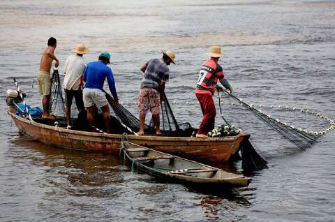 Governo inicia pagamento de seguro a 604 trabalhadores que vivem da pesca em MS