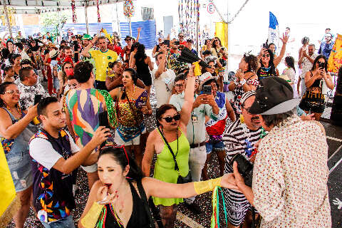 Ponto facultativo parcial concede folga de 4 dias e meio na Capital