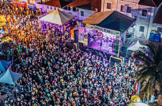 Como voc&ecirc; pretende passar o Carnaval? Participe da enquete