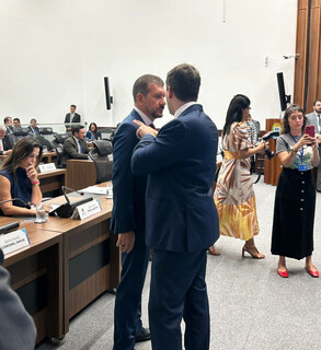 Vaga na CCJR vira alvo de disputa entre deputados do PT e PL na Assembleia