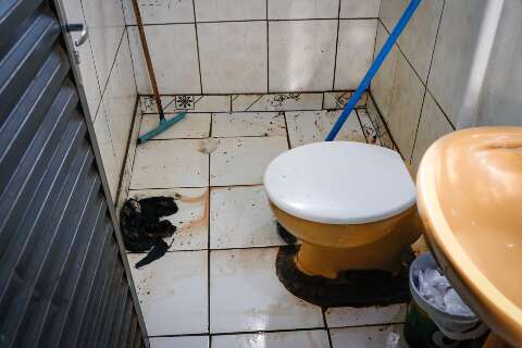 Homem que trancou colega de quitinete no banheiro e matou a facadas &eacute; condenado