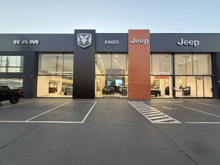 Seu carro hatch pode virar um Jeep Renegade Longitude na Enzo Jeep 