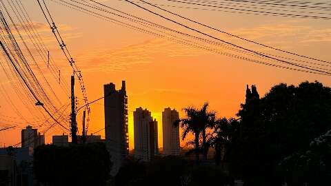 Quarta-feira ser&aacute; de calor e com possibilidade de pancadas de chuva em MS