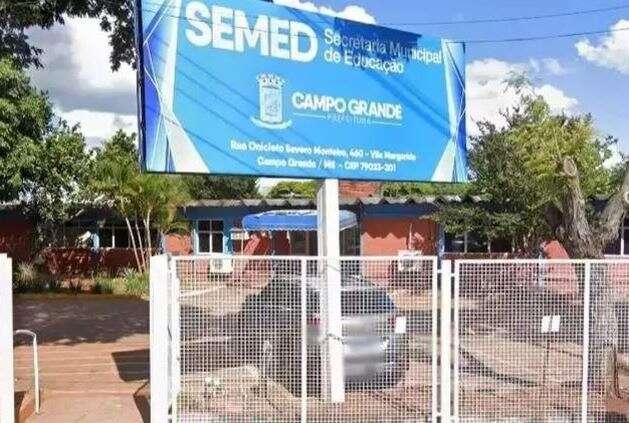 Semed admite ajustes e diz que maioria das escolas j&aacute; tem apoio especializado