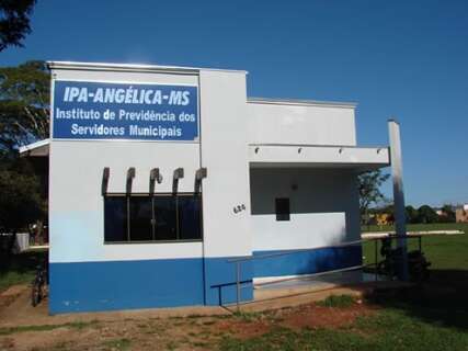 Ang&eacute;lica fica impedida de receber recursos e contratar empr&eacute;stimos federais