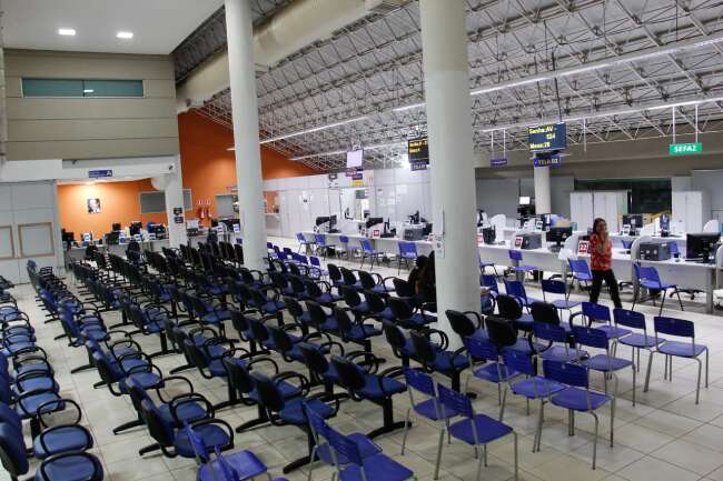 Movimento na Central do Cidad&atilde;o despenca ap&oacute;s dia de filas por IPTU