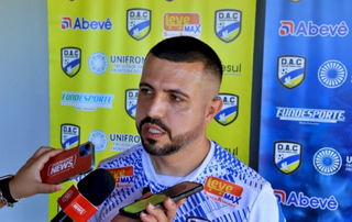 Vice-lanterna, Dourados &eacute; o primeiro a trocar de t&eacute;cnico no estadual