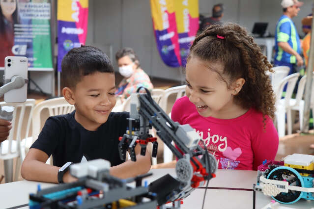 Chocolate fora do padr&atilde;o: laborat&oacute;rio ensina confeiteiros a inovar