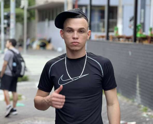 MC de Navira&iacute; participa das grava&ccedil;&otilde;es de nova s&eacute;rie da Netflix