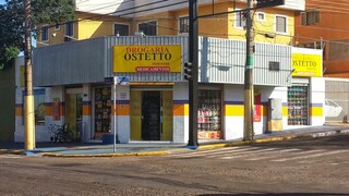 Farmac&ecirc;utico desiste de rem&eacute;dios e p&otilde;e sobrenome da fam&iacute;lia no mercado fitness