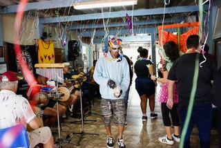 Contra o tabu da "loucura", bloco levou glitter e inclusão para o CAPS Contra o tabu da "loucura", bloco levou glitter e inclusão para o CAPS