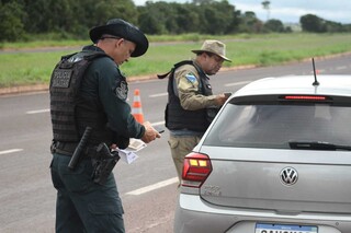 Operação Carnaval tem drones e helicóptero contra transporte clandestino em MS Operação Carnaval tem drones e helicóptero contra transporte clandestino em MS