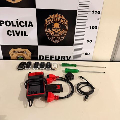 Suspeito de furtar Hilux para grupo &eacute; preso em condom&iacute;nio