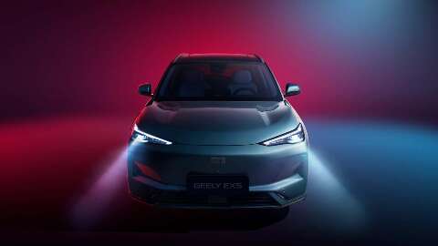 Geely lan&ccedil;a EX5 EM-i h&iacute;brido com produ&ccedil;&atilde;o nacional em 2026