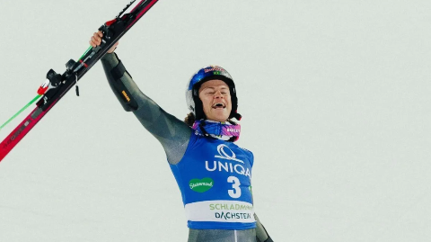 Lucas Pinheiro conquista ouro in&eacute;dito para o Brasil nos Jogos de Inverno