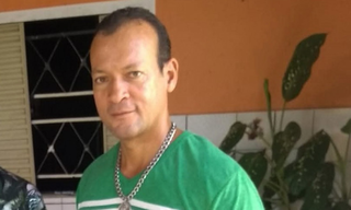 Garçom é assassinado a tiros após discussão em conveniência Garçom é assassinado a tiros após discussão em conveniência