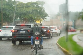 Chuva volta a atingir Campo Grande na tarde de sábado de Carnaval Chuva volta a atingir Campo Grande na tarde de sábado de Carnaval