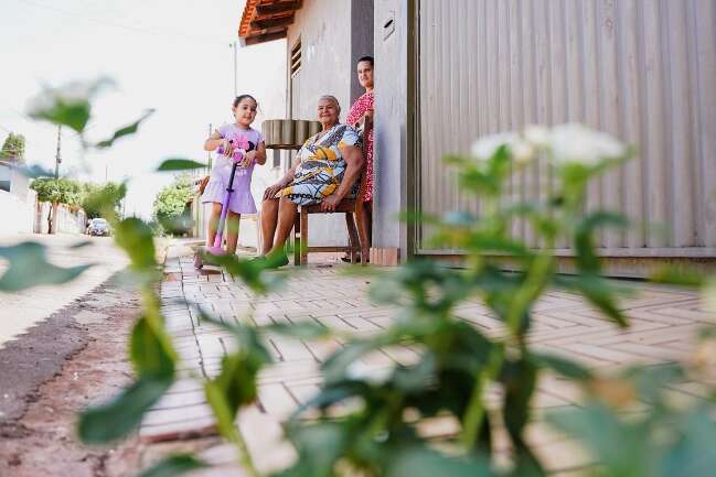 Entre barro e asfalto, bairro com "cara" de interior abriga gera&ccedil;&otilde;es