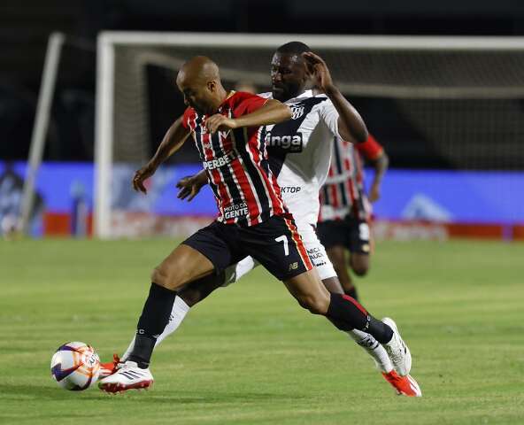 Santos goleia Velo Clube e S&atilde;o Paulo vence na rodada do Paulista