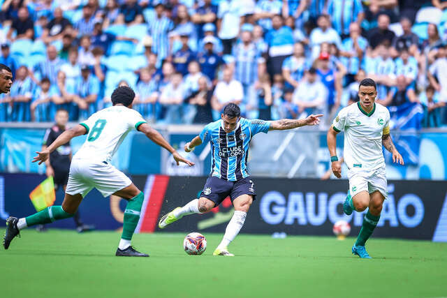 Gr&ecirc;mio sai na frente, mas cede empate ao Juventude pelo Gauch&atilde;o