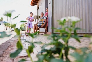 Entre barro e asfalto, bairro com "cara" de interior abriga gera&ccedil;&otilde;es